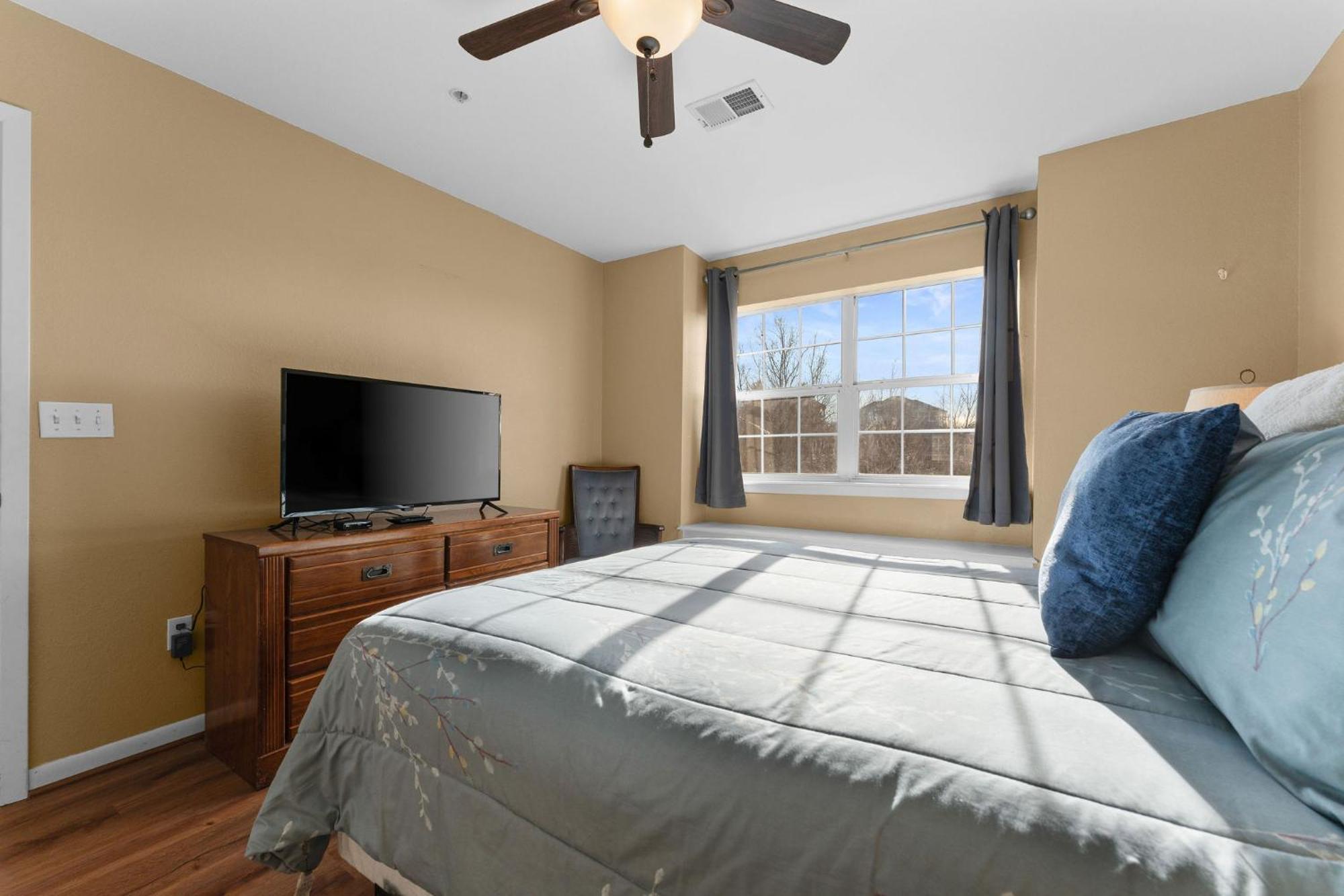 Cozy Top Floor 2Br Condo With View And Amenities!! Point Lookout Kültér fotó