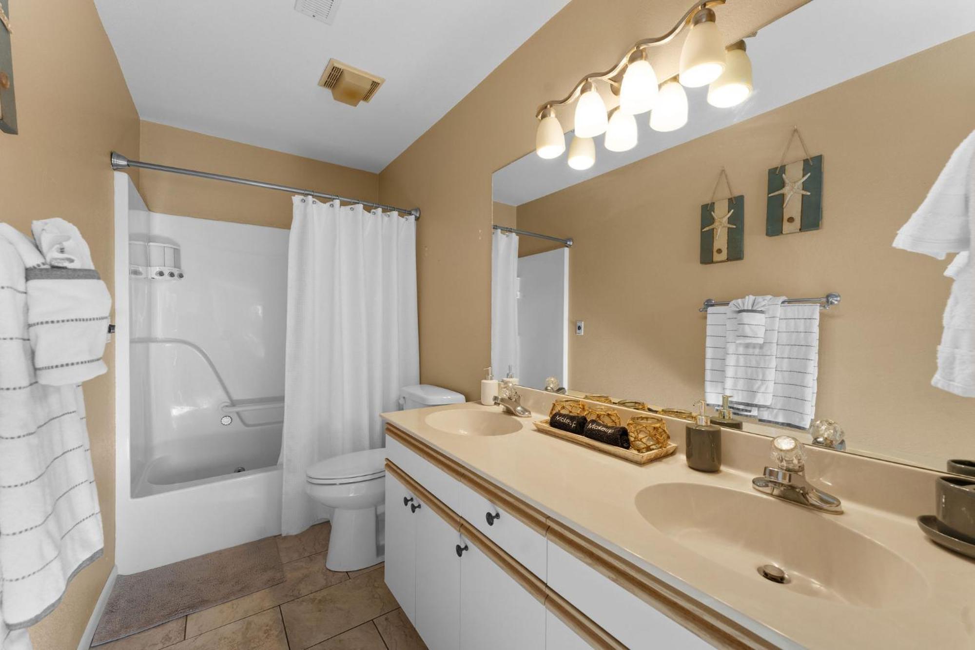 Cozy Top Floor 2Br Condo With View And Amenities!! Point Lookout Kültér fotó
