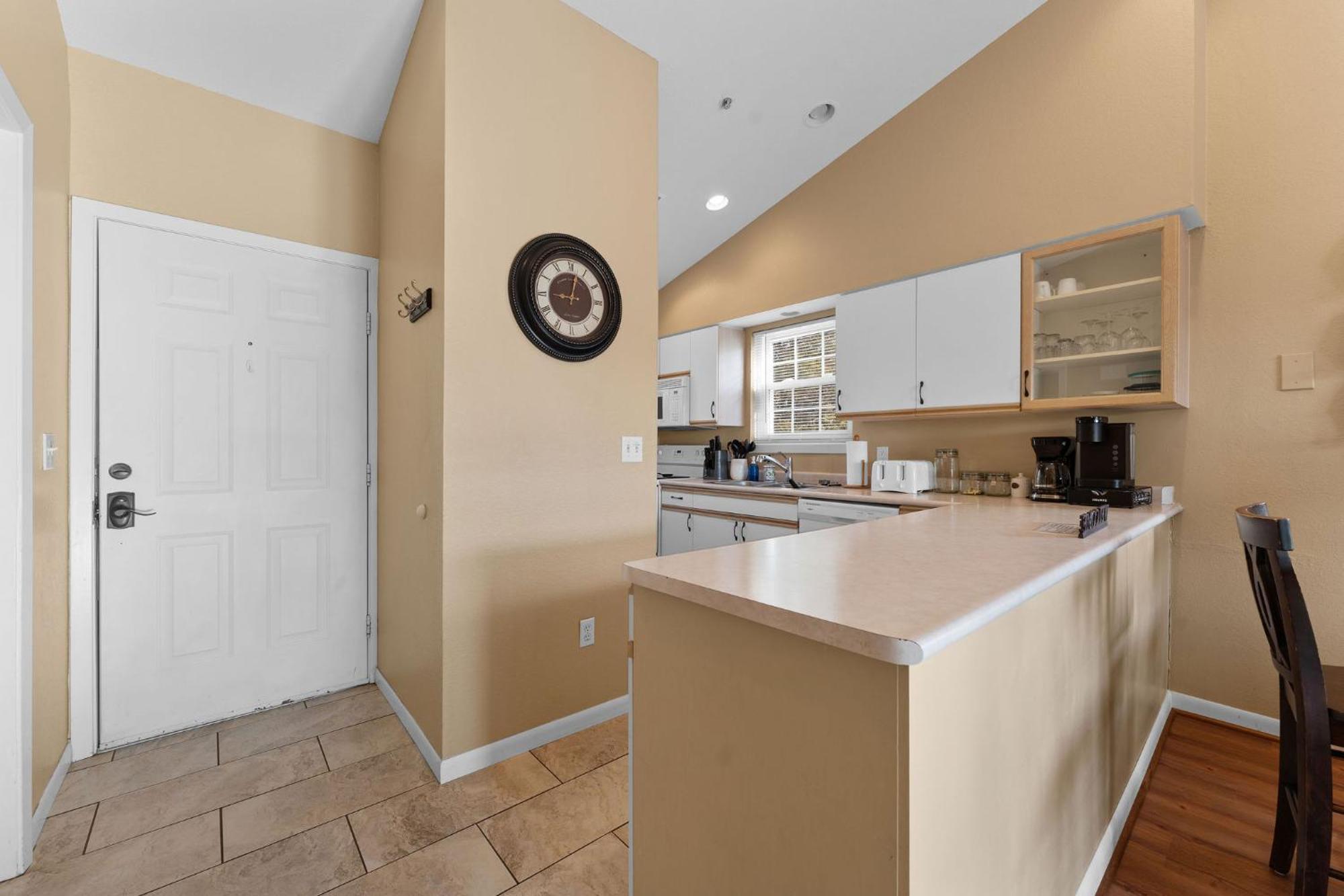 Cozy Top Floor 2Br Condo With View And Amenities!! Point Lookout Kültér fotó